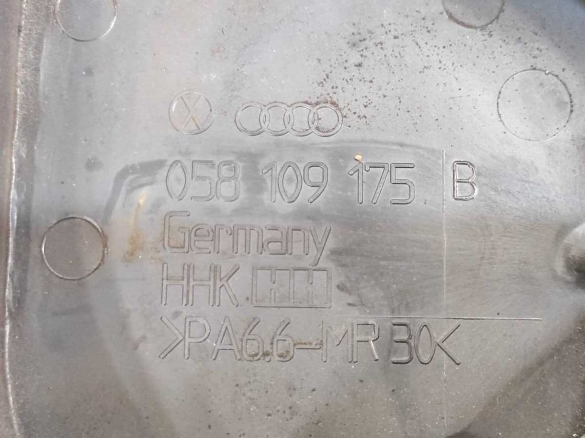 Кожух ремня ГРМ VW Passat B5 1,8 AEB 058109175B - АвтоСклад31.рф - авторазборка контрактные б/у запчасти в г. Белгород
