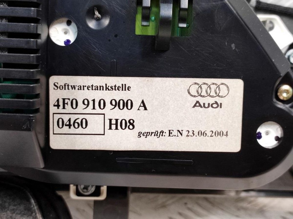 Панель приборов Audi A6 C6 Бензин 4F0920900M - АвтоСклад31.рф - авторазборка контрактные б/у запчасти в г. Белгород
