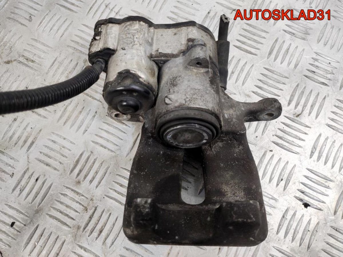 Суппорт тормозной задний правый Audi A8 D3 4E0615404B - АвтоСклад31.рф - авторазборка контрактные б/у запчасти в г. Белгород