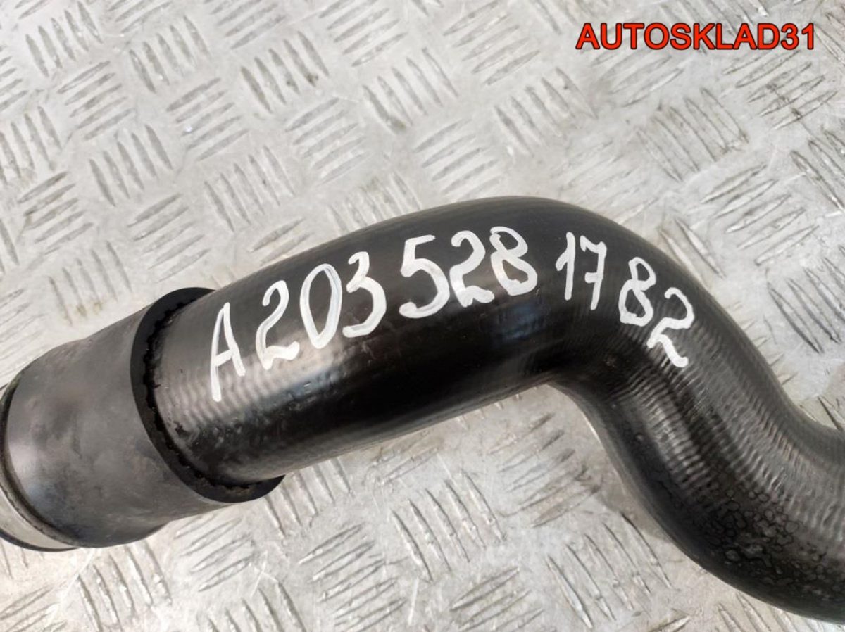 Патрубок интеркулера Mercedes Benz W203 2.2 Дизель A2035281782 - АвтоСклад31.рф - авторазборка контрактные б/у запчасти в г. Белгород