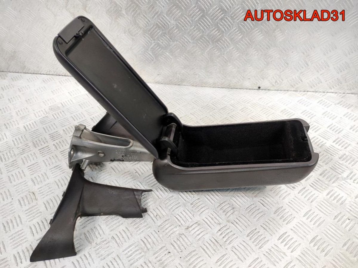 Подлокотник Mercedes-Benz W168 A1686800019 - АвтоСклад31.рф - авторазборка контрактные б/у запчасти в г. Белгород