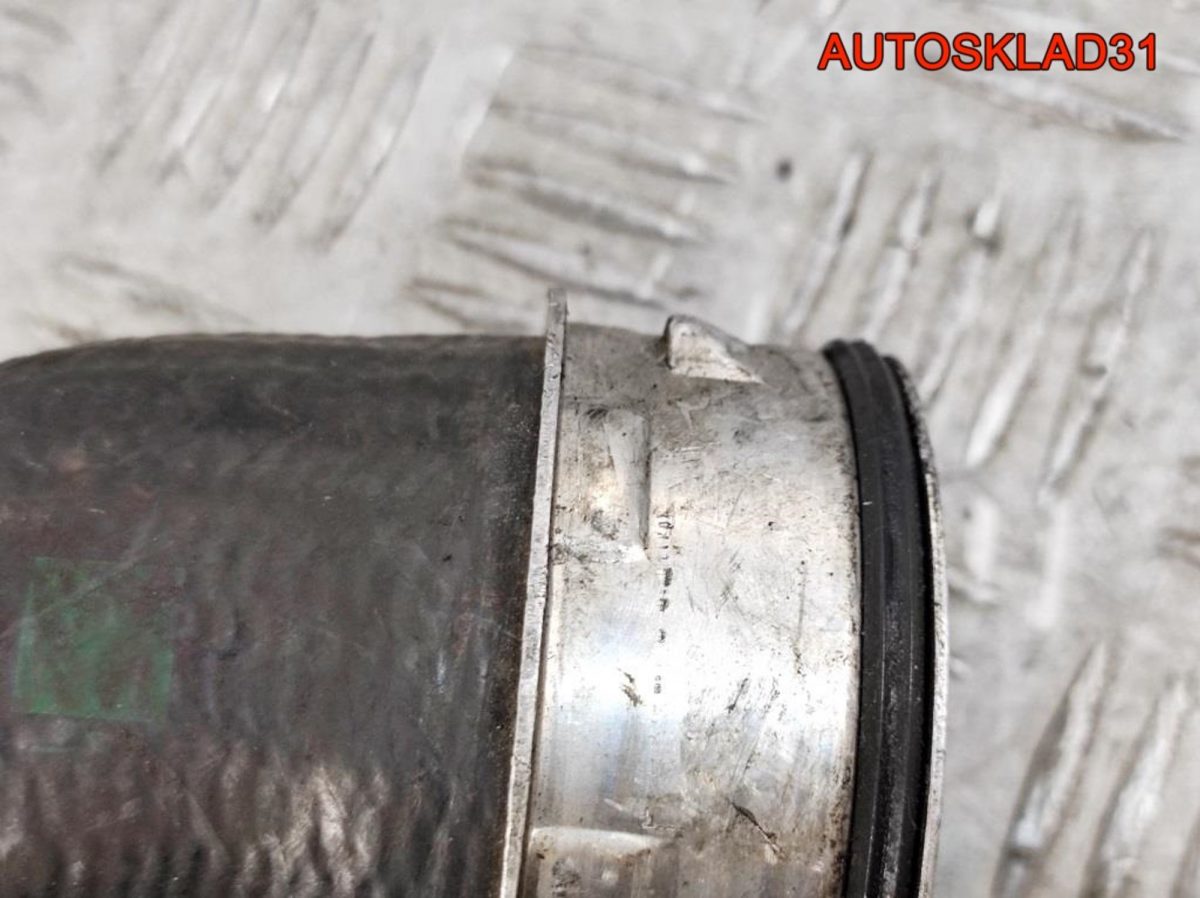 Патрубок интеркулера Mercedes Benz W203 2.2 Дизель A2035283482 - АвтоСклад31.рф - авторазборка контрактные б/у запчасти в г. Белгород