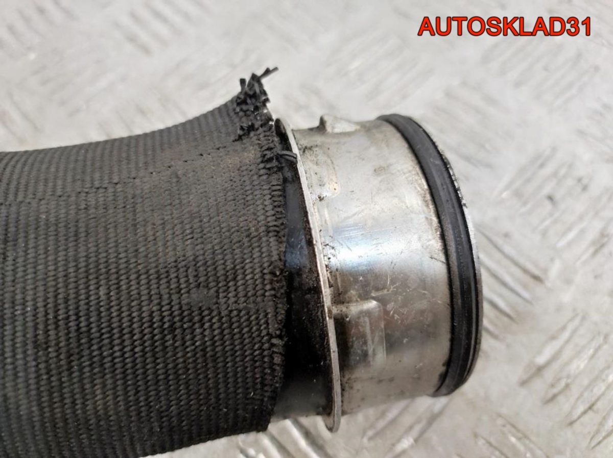 Патрубок интеркулера Mercedes Benz W211 2,2 Дизель A2115280182 - АвтоСклад31.рф - авторазборка контрактные б/у запчасти в г. Белгород