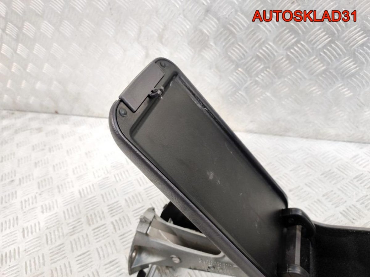Подлокотник Mercedes-Benz W168 A1686800019 - АвтоСклад31.рф - авторазборка контрактные б/у запчасти в г. Белгород