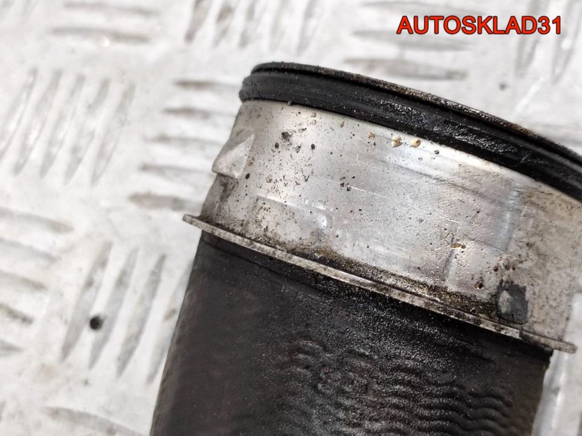 Патрубок интеркулера VW Passat B6 2.0 BMR 3C0145838B Дизель - АвтоСклад31.рф - авторазборка контрактные б/у запчасти в г. Белгород