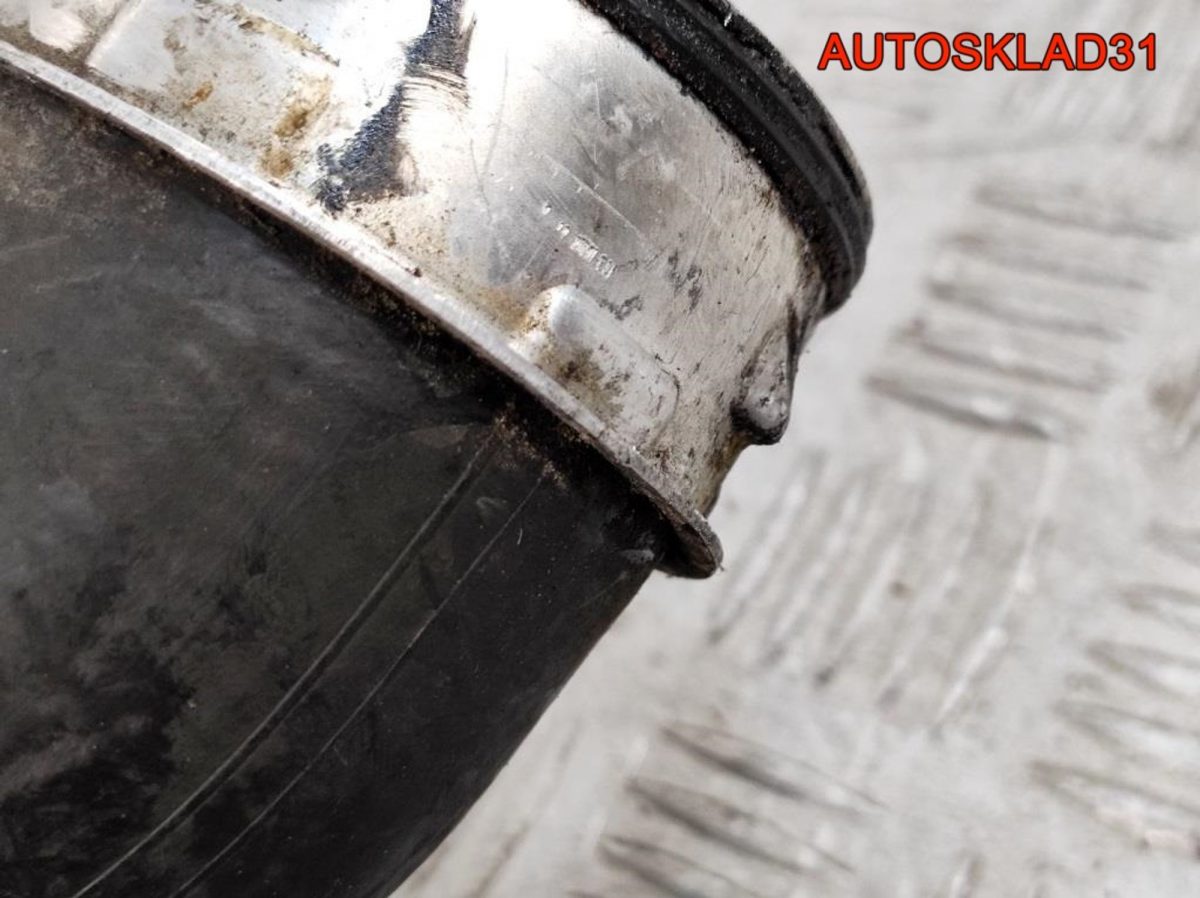 Патрубок интеркулера Mercedes Benz W203 2.2 OM646 Дизель A2035282082 - АвтоСклад31.рф - авторазборка контрактные б/у запчасти в г. Белгород