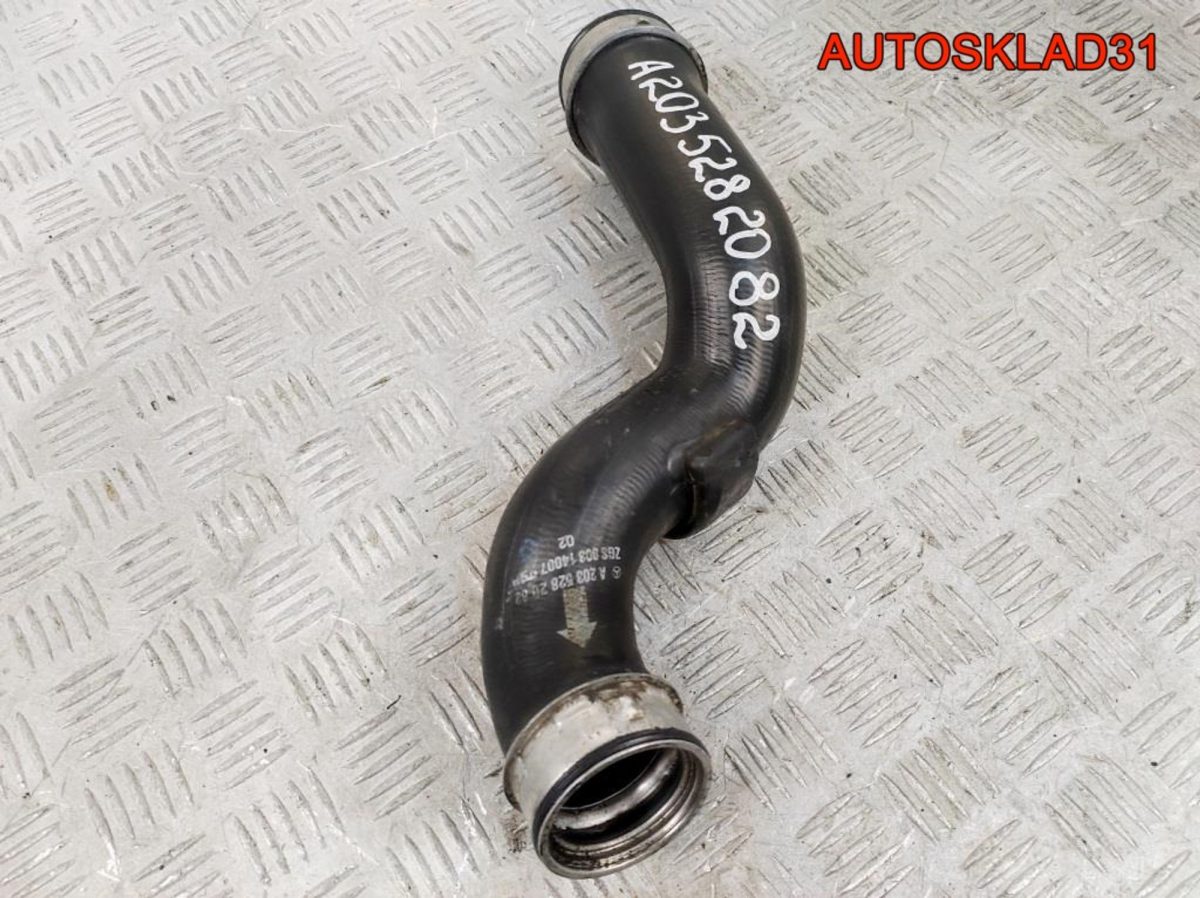 Патрубок интеркулера Mercedes Benz W203 2.2 OM646 Дизель A2035282082 - АвтоСклад31.рф - авторазборка контрактные б/у запчасти в г. Белгород