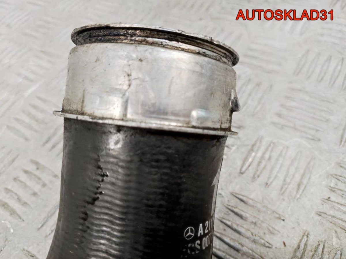 Патрубок интеркулера Mercedes Benz W211 2,2 Дизель A2115280182 - АвтоСклад31.рф - авторазборка контрактные б/у запчасти в г. Белгород