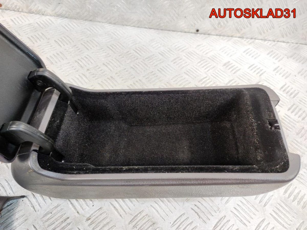Подлокотник Mercedes-Benz W168 A1686800019 - АвтоСклад31.рф - авторазборка контрактные б/у запчасти в г. Белгород