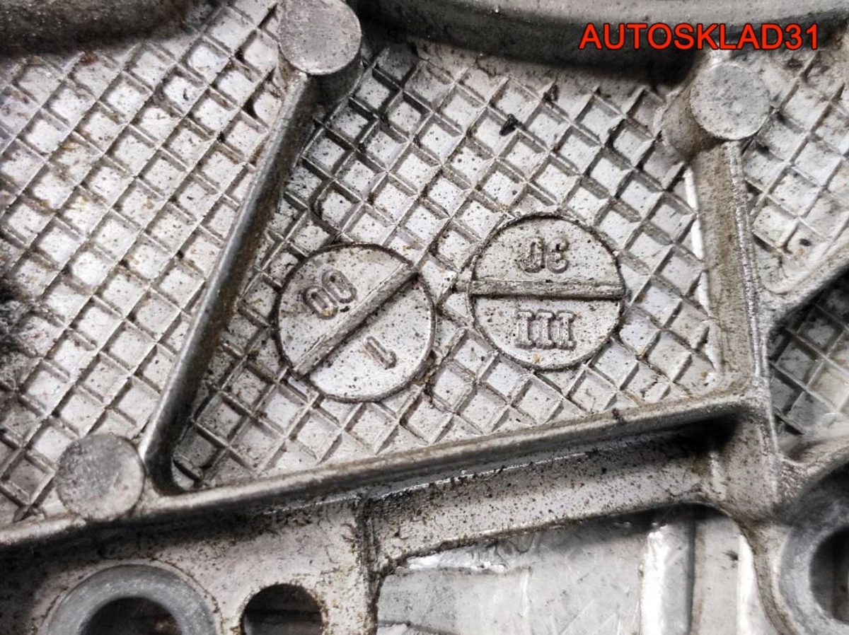Крышка коленвала задняя Mercedes W220 3,2 M112 A1120110108 - АвтоСклад31.рф - авторазборка контрактные б/у запчасти в г. Белгород