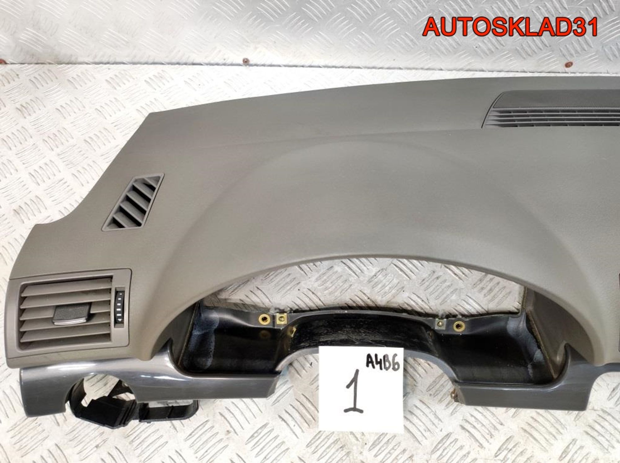 Торпедо с подушкой Голое Audi A4 B6 8E1857067A - АвтоСклад31.рф - авторазборка контрактные б/у запчасти в г. Белгород Торпедо с подушкой Голое Audi A4 B6 8E1857067A - АвтоСклад31.рф - авторазборка контрактные б/у запчасти в г. Белгород