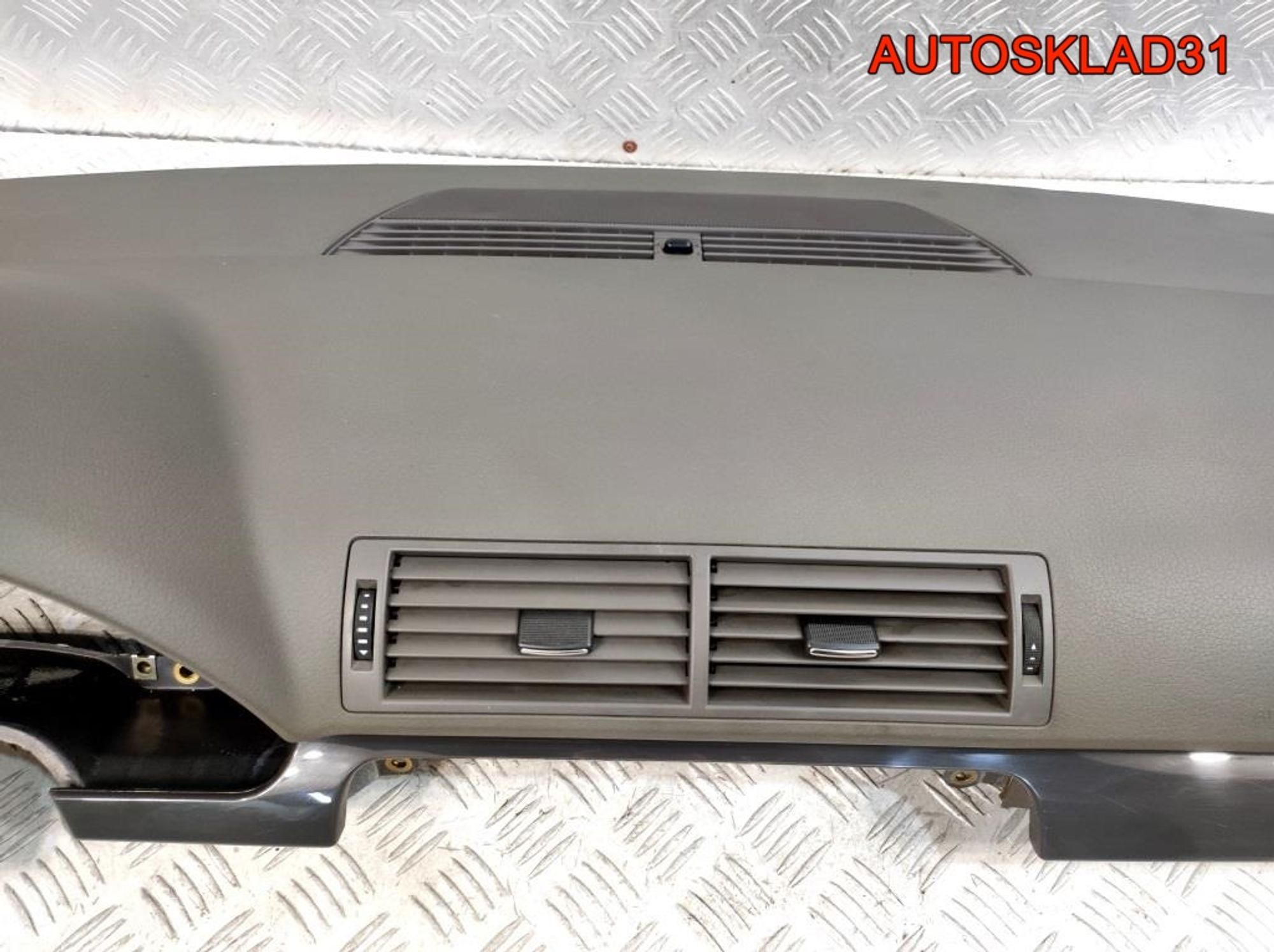 Торпедо с подушкой Голое Audi A4 B6 8E1857067A - АвтоСклад31.рф - авторазборка контрактные б/у запчасти в г. Белгород Торпедо с подушкой Голое Audi A4 B6 8E1857067A - АвтоСклад31.рф - авторазборка контрактные б/у запчасти в г. Белгород
