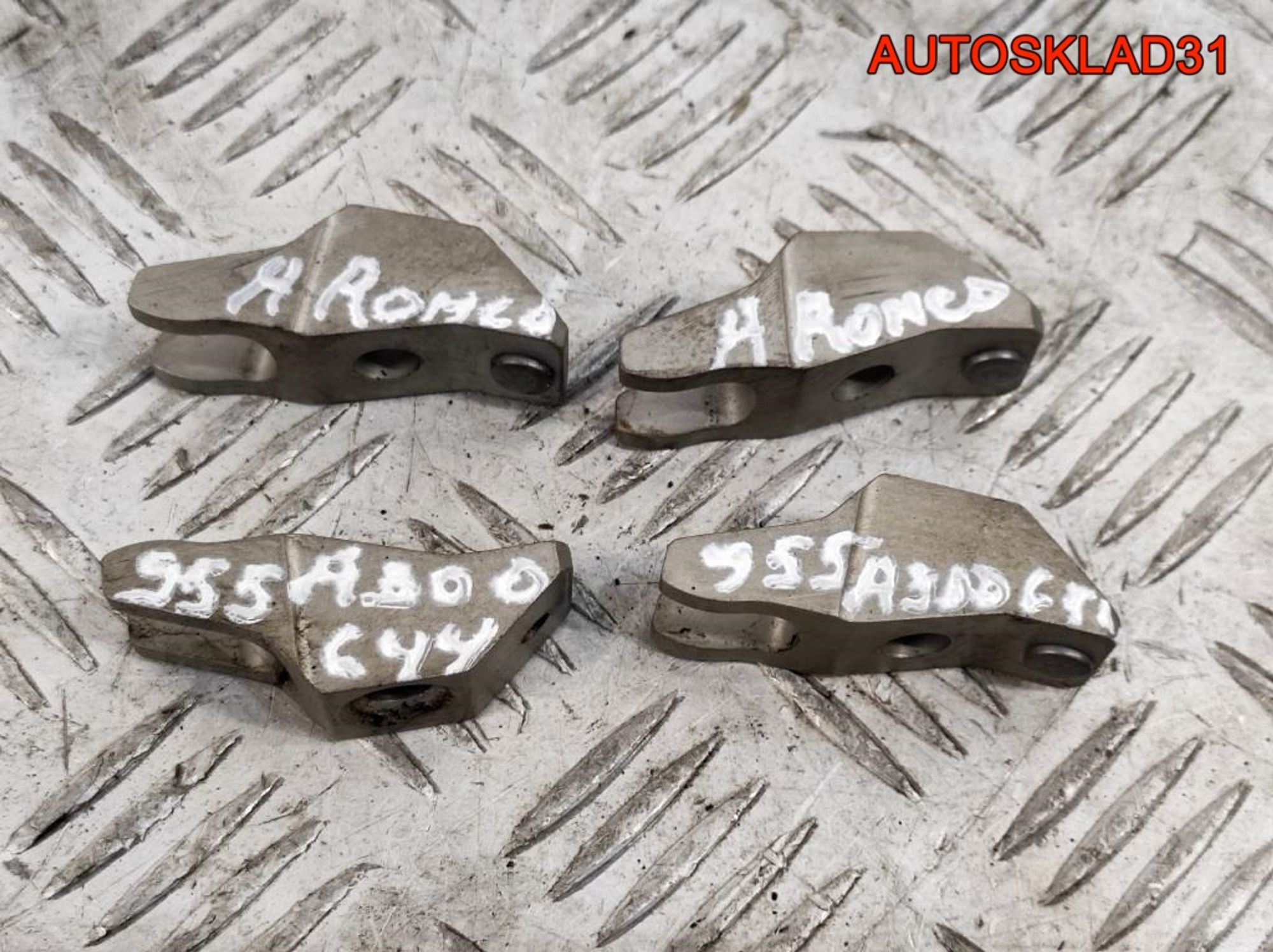 Кронштейны форсунок Alfa Romeo Giulietta 3 1,6 955 A3.000 Дизeль - АвтоСклад31.рф - авторазборка контрактные б/у запчасти в г. Белгород Кронштейны форсунок Alfa Romeo Giulietta 3 1,6 955 A3.000 Дизeль - АвтоСклад31.рф - авторазборка контрактные б/у запчасти в г. Белгород