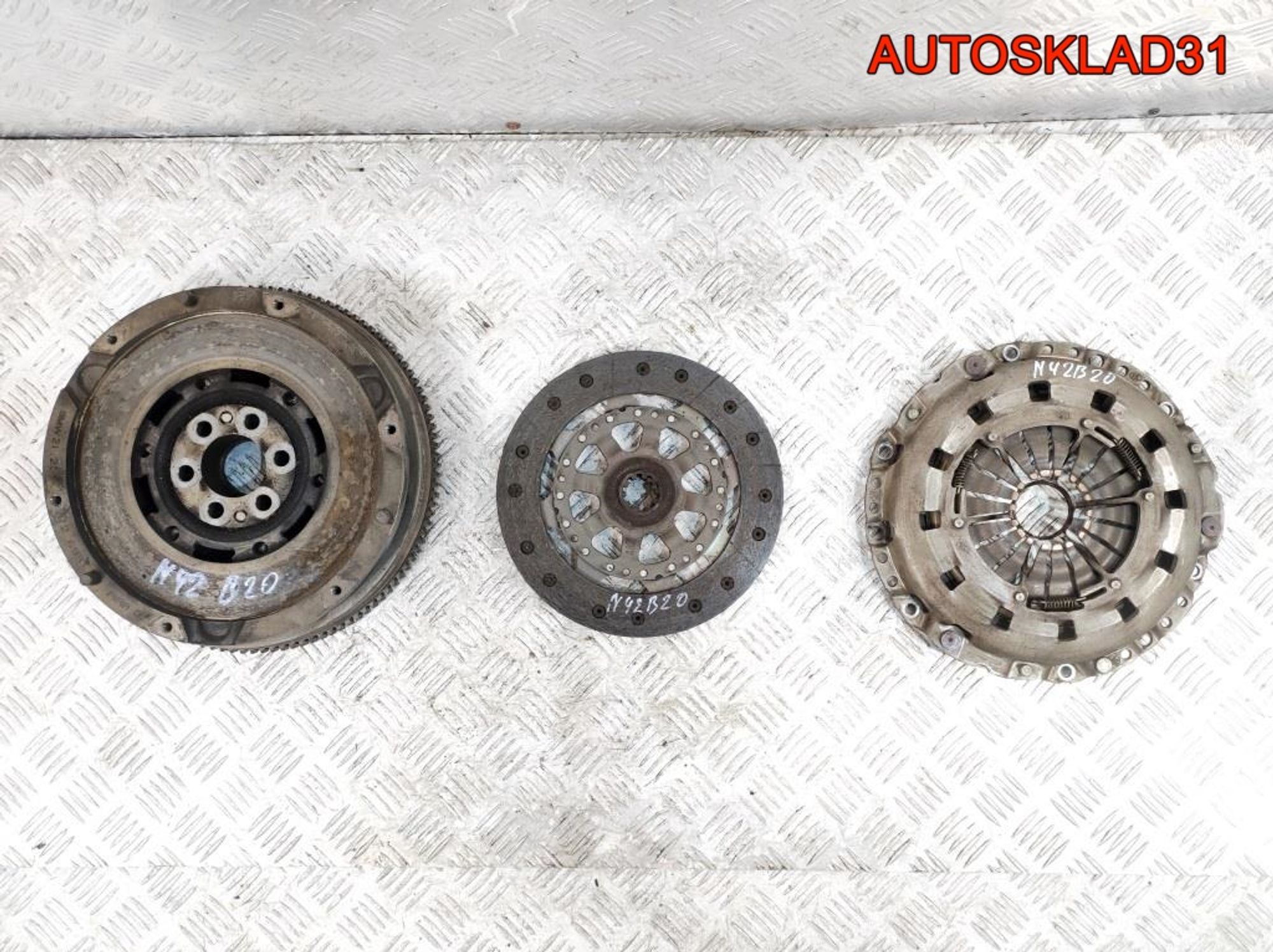 Комплект сцепления BMW E46 2.0 N42B20 21217512693 - АвтоСклад31.рф - авторазборка контрактные б/у запчасти в г. Белгород Комплект сцепления BMW E46 2.0 N42B20 21217512693 - АвтоСклад31.рф - авторазборка контрактные б/у запчасти в г. Белгород