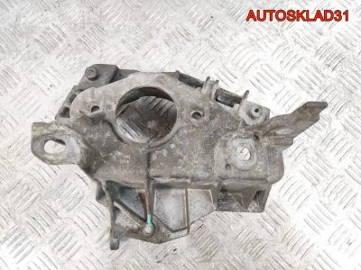 Кронштейн опоры КПП Renault Kangoo K9K 7700430825 - АвтоСклад31.рф - авторазборка контрактные б/у запчасти в г. Белгород