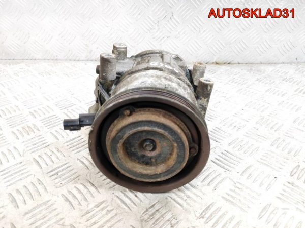 Насос вакуумный Renault Megane 2 1,5 K9K 8200175167 - АвтоСклад31.рф - авторазборка контрактные б/у запчасти в г. Белгород