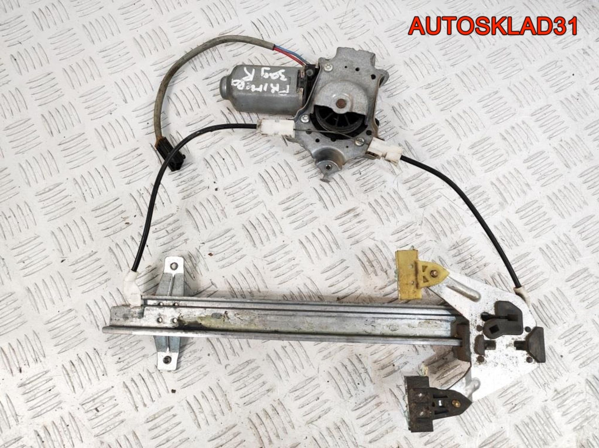 Стеклоподъемник задний правый Nissan Primera P11 827009F500 - АвтоСклад31.рф - авторазборка контрактные б/у запчасти в г. Белгород Стеклоподъемник задний правый Nissan Primera P11 827009F500 - АвтоСклад31.рф - авторазборка контрактные б/у запчасти в г. Белгород