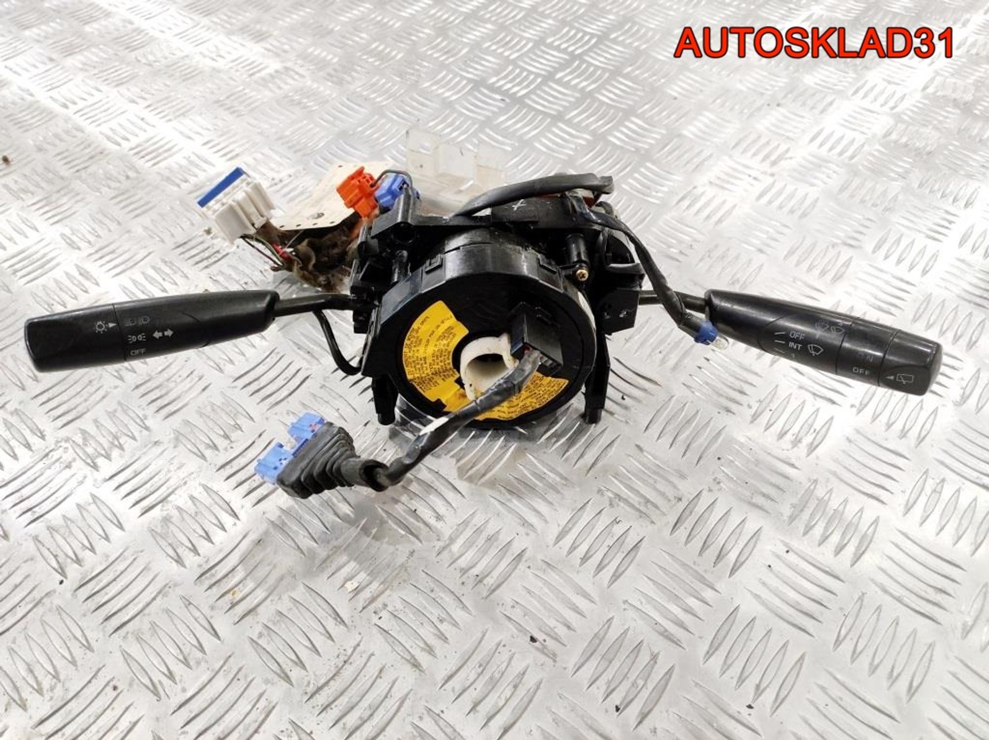 Переключатель подрулевой Mazda 323 5 BA BG2T66120B - АвтоСклад31.рф - авторазборка контрактные б/у запчасти в г. Белгород Переключатель подрулевой Mazda 323 5 BA BG2T66120B - АвтоСклад31.рф - авторазборка контрактные б/у запчасти в г. Белгород