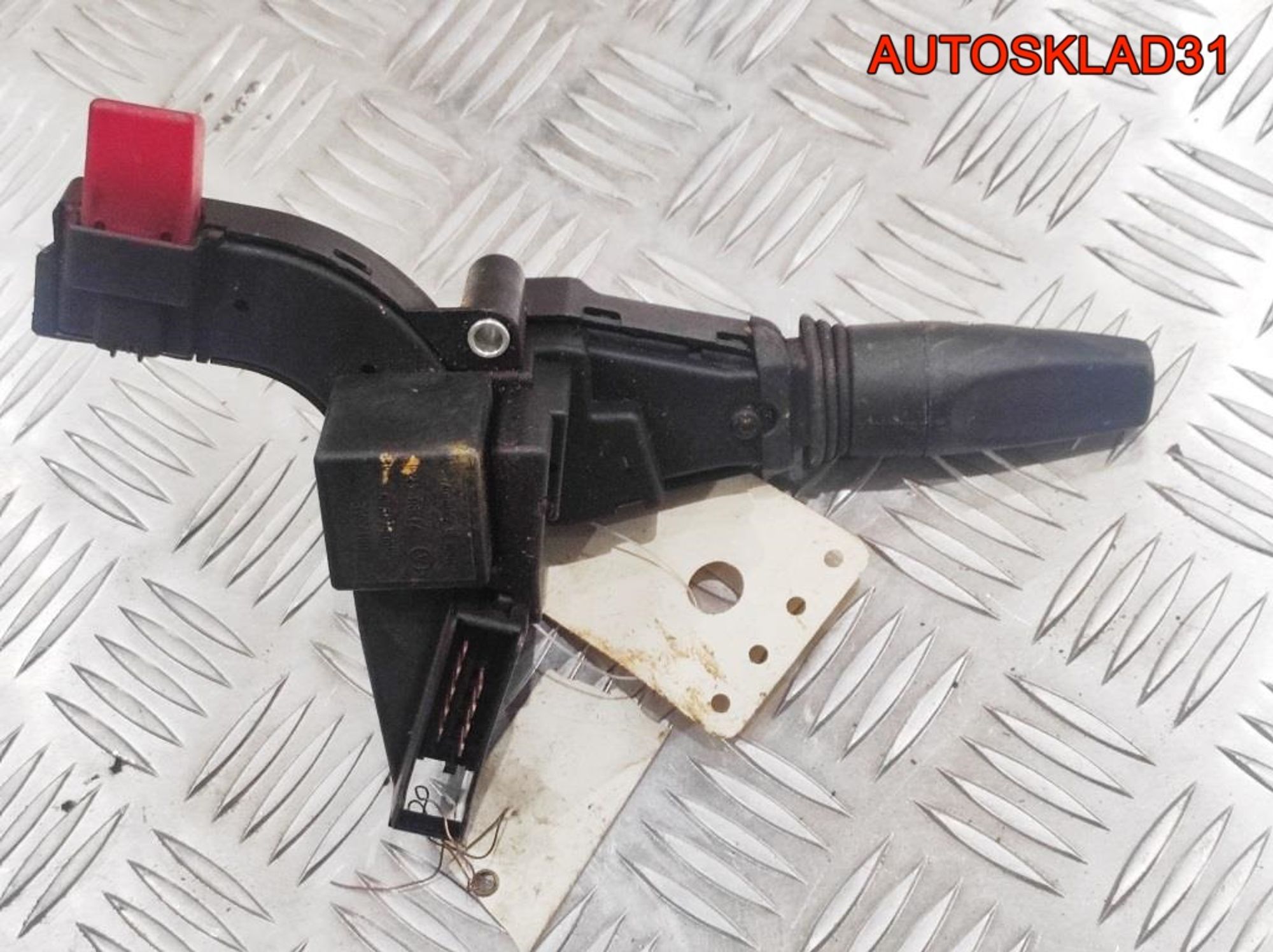 Переключатель поворотов Ford Scorpio 1 89GG13B302AA - АвтоСклад31.рф - авторазборка контрактные б/у запчасти в г. Белгород Переключатель поворотов Ford Scorpio 1 89GG13B302AA - АвтоСклад31.рф - авторазборка контрактные б/у запчасти в г. Белгород