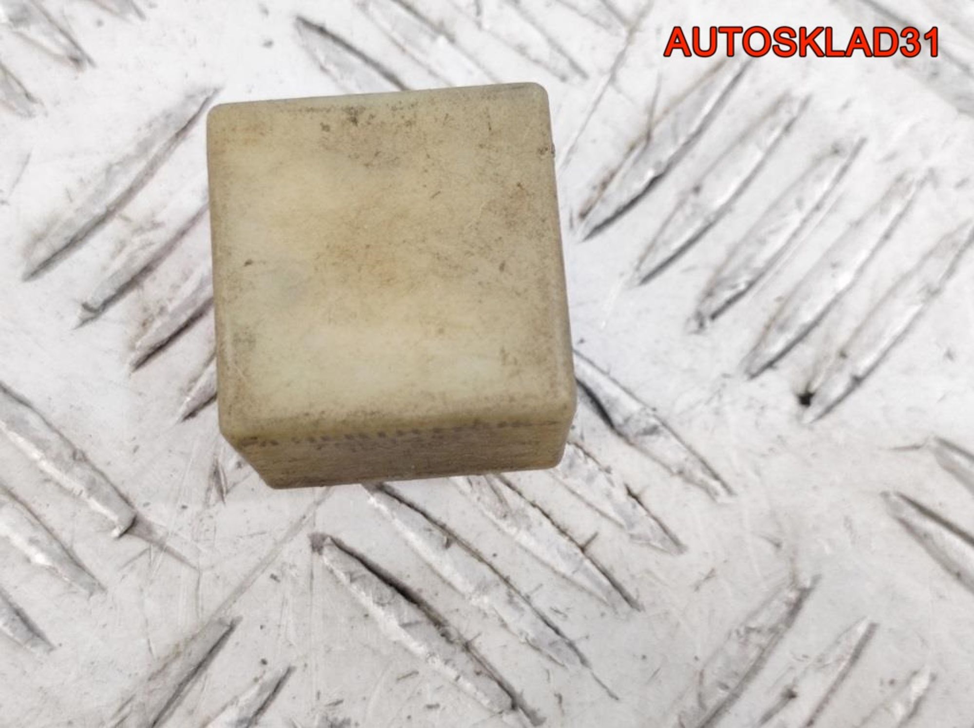 Реле топливного насоса Audi 100 C3 75614122 - АвтоСклад31.рф - авторазборка контрактные б/у запчасти в г. Белгород Реле топливного насоса Audi 100 C3 75614122 - АвтоСклад31.рф - авторазборка контрактные б/у запчасти в г. Белгород