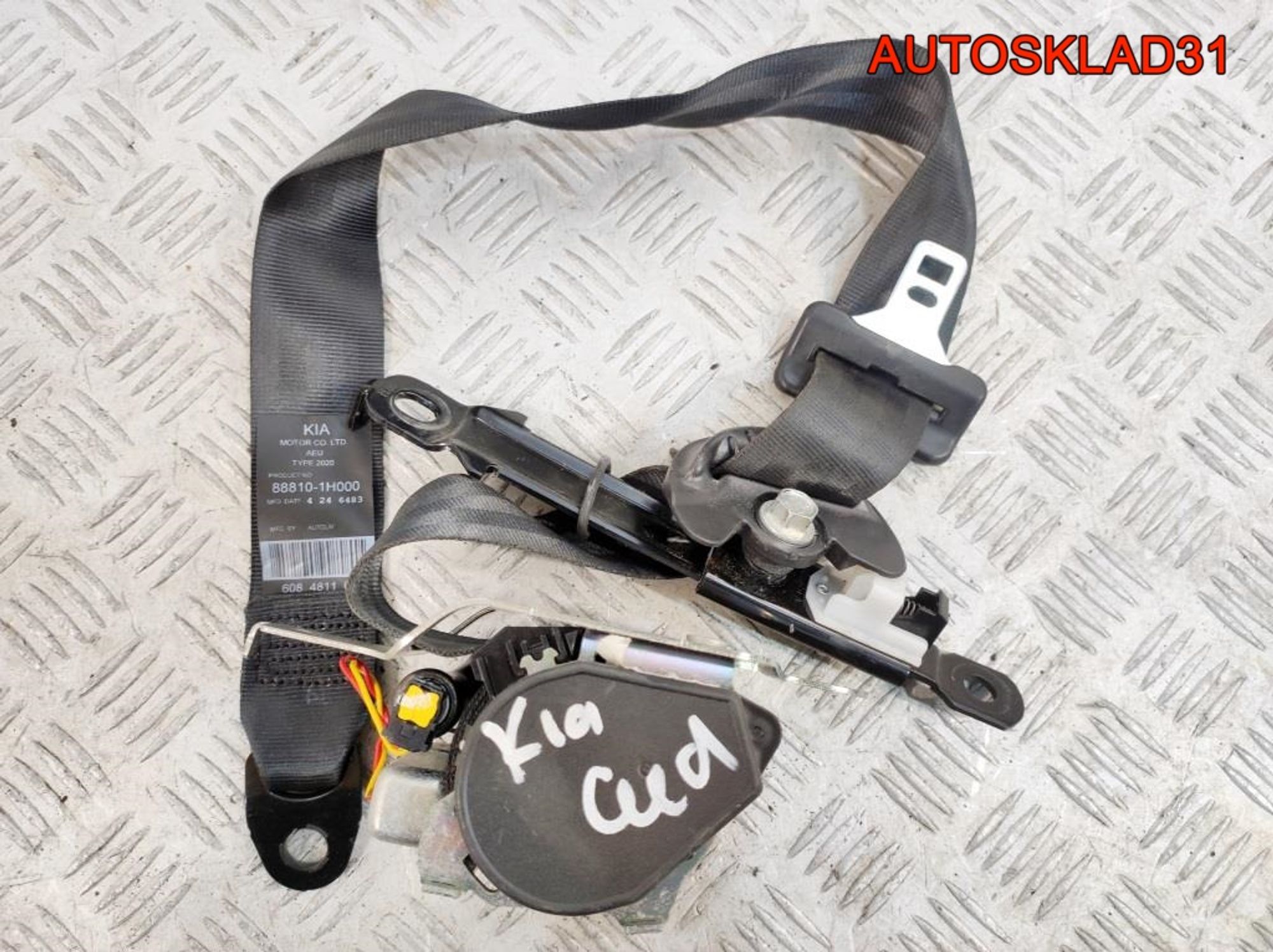 Ремень безопасности передний левый Kia Ceed 1 - АвтоСклад31.рф - авторазборка контрактные б/у запчасти в г. Белгород Ремень безопасности передний левый Kia Ceed 1 - АвтоСклад31.рф - авторазборка контрактные б/у запчасти в г. Белгород