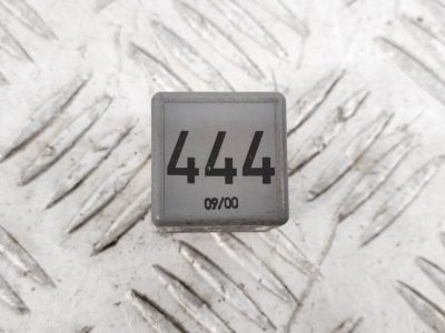 Реле №444 VW Touareg 1 1J0927841 - АвтоСклад31.рф - авторазборка контрактные б/у запчасти в г. Белгород