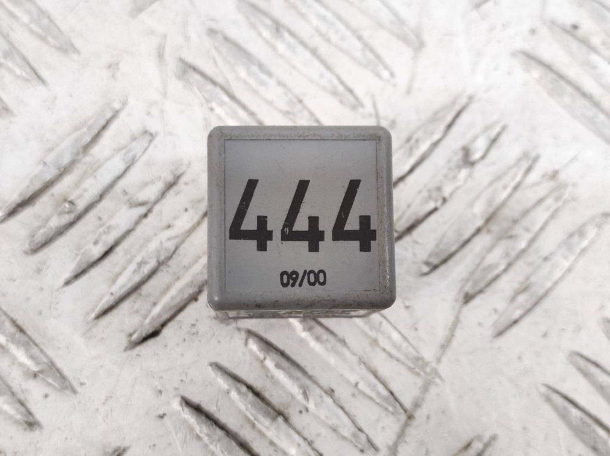 Реле №444 VW Touareg 1 1J0927841 - АвтоСклад31.рф - авторазборка контрактные б/у запчасти в г. Белгород Реле №444 VW Touareg 1 1J0927841 - АвтоСклад31.рф - авторазборка контрактные б/у запчасти в г. Белгород