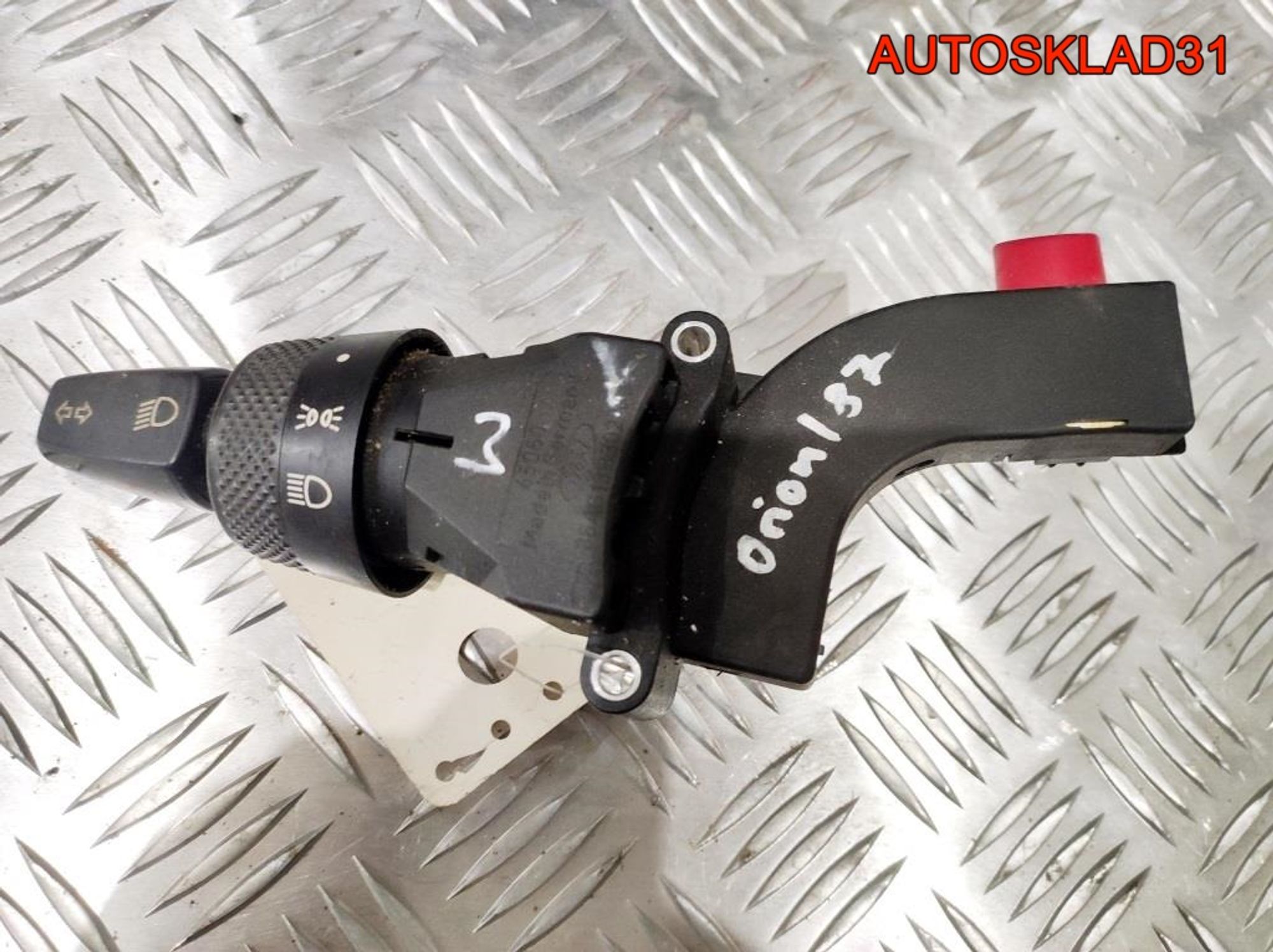 Переключатель поворотов Ford Orion 86AG13B302AA - АвтоСклад31.рф - авторазборка контрактные б/у запчасти в г. Белгород Переключатель поворотов Ford Orion 86AG13B302AA - АвтоСклад31.рф - авторазборка контрактные б/у запчасти в г. Белгород