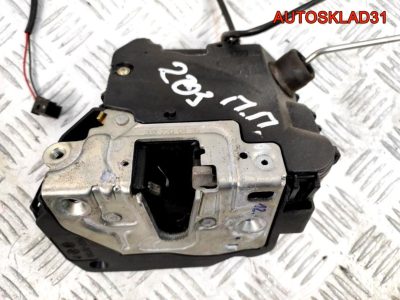 Замок двери перед правой MercedeS W203 A2037200435 - АвтоСклад31.рф - авторазборка контрактные б/у запчасти в г. Белгород