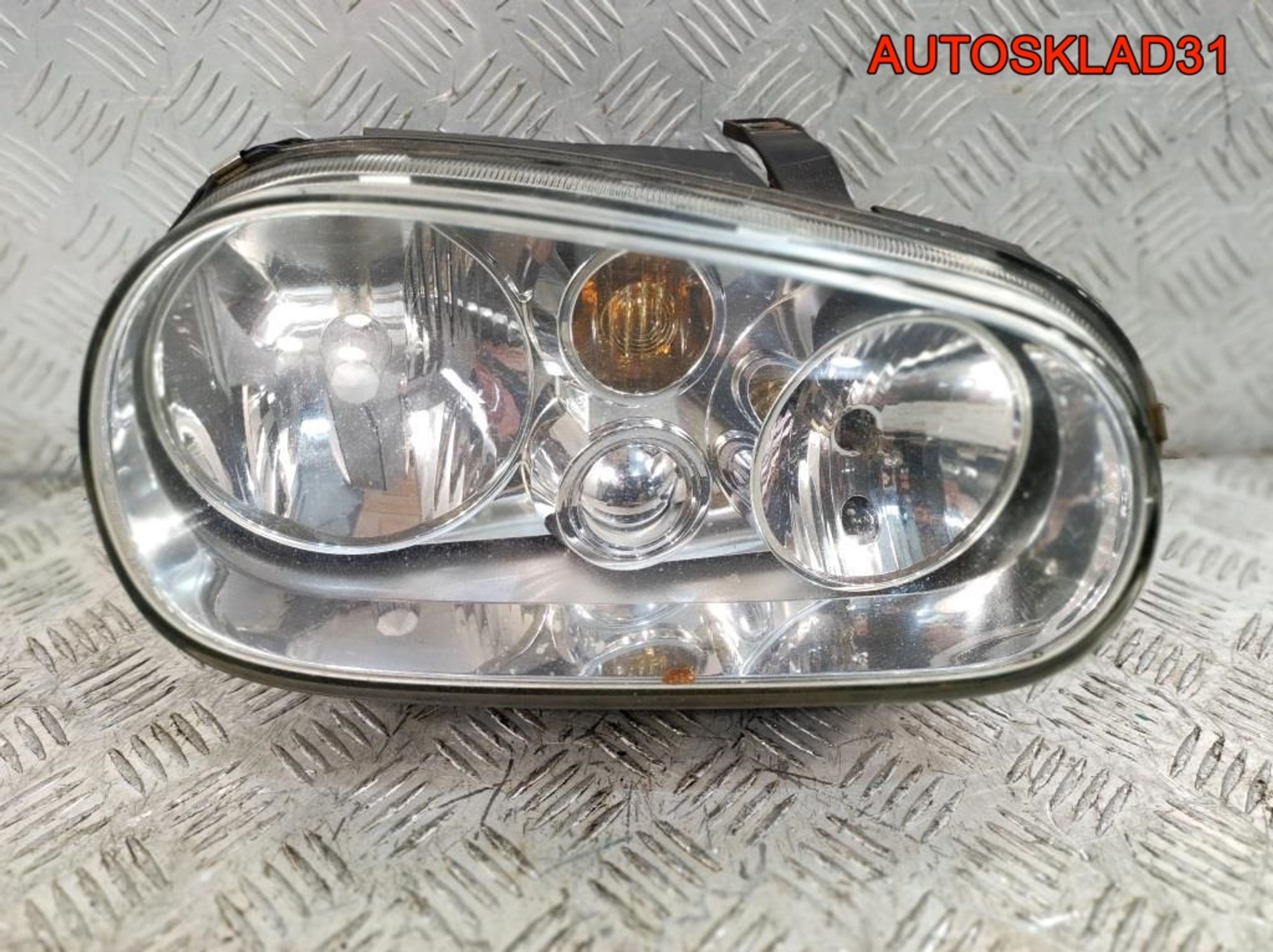 Фара правая Hella VW Golf 4 150146001 - АвтоСклад31.рф - авторазборка контрактные б/у запчасти в г. Белгород Фара правая Hella VW Golf 4 150146001 - АвтоСклад31.рф - авторазборка контрактные б/у запчасти в г. Белгород