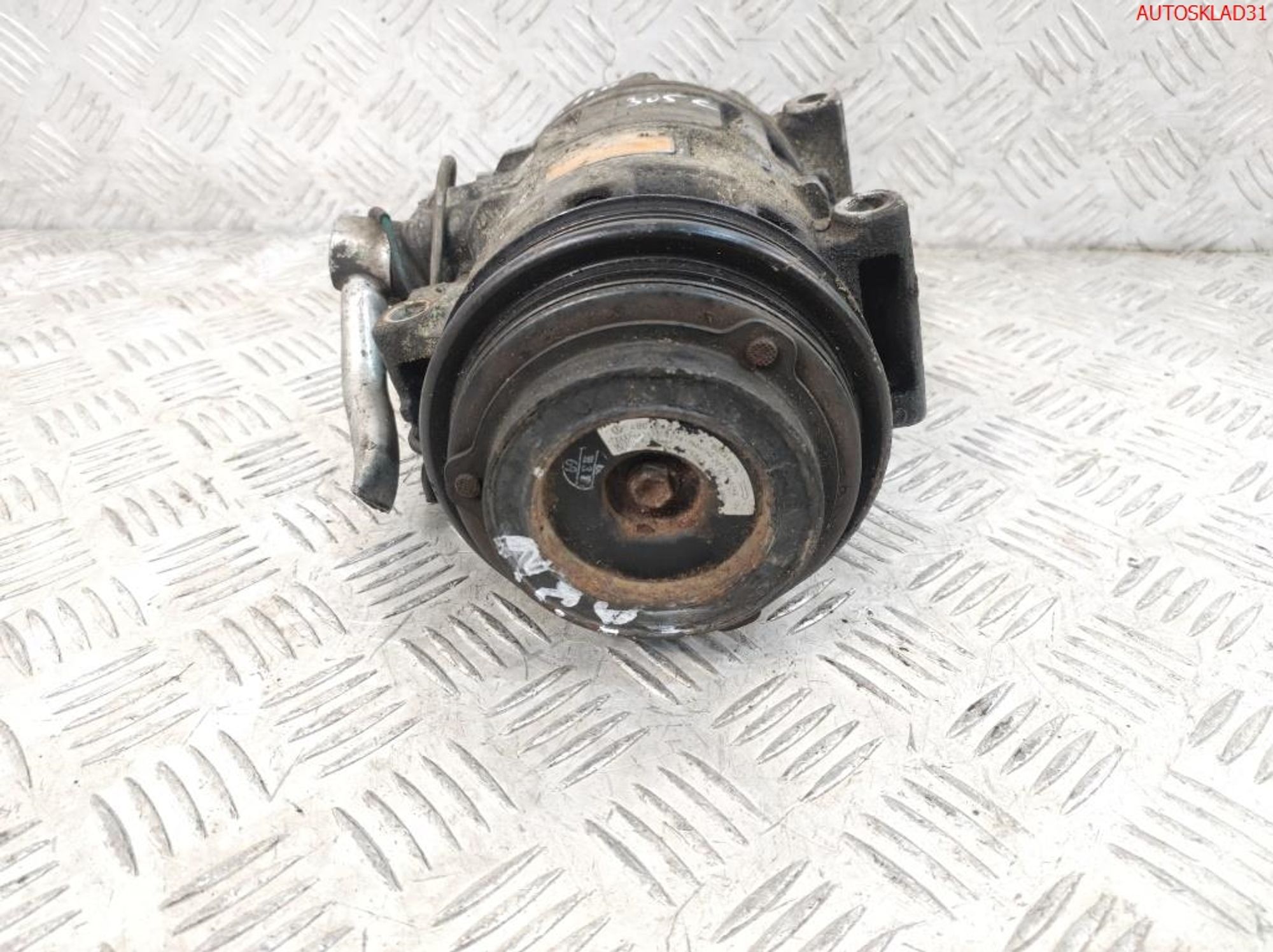 Компрессор кондиционера Audi A6 C5 2,5 Дизель 4B0260805C - АвтоСклад31.рф - авторазборка контрактные б/у запчасти в г. Белгород Компрессор кондиционера Audi A6 C5 2,5 Дизель 4B0260805C - АвтоСклад31.рф - авторазборка контрактные б/у запчасти в г. Белгород