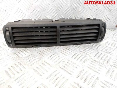 Дефлектор воздушный центральный VW Passat B5 3B0819728D - АвтоСклад31.рф - авторазборка контрактные б/у запчасти в г. Белгород