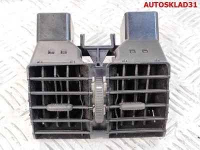 Дефлектор воздушный задний VW Touran 1 1T0819203B - АвтоСклад31.рф - авторазборка контрактные б/у запчасти в г. Белгород