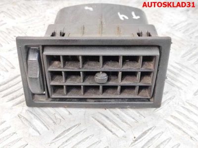 Дефлектор воздушный VW Transporter T4 701819701 - АвтоСклад31.рф - авторазборка контрактные б/у запчасти в г. Белгород