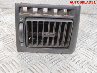 Дефлектор воздушный правый VW Passat B3 357819984 - АвтоСклад31.рф - авторазборка контрактные б/у запчасти в г. Белгород