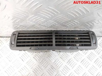 Дефлектор воздушный центральный VW Passat B5 3B0819728D - АвтоСклад31.рф - авторазборка контрактные б/у запчасти в г. Белгород