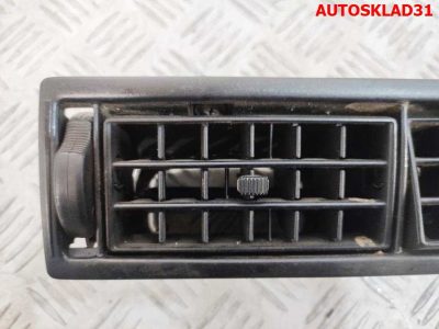 Дефлектор воздушный центральный VW Transporter T4 191819703 - АвтоСклад31.рф - авторазборка контрактные б/у запчасти в г. Белгород