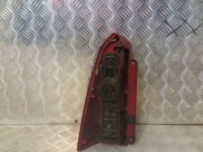 Фонари задние Ford Focus 1 Универсал - АвтоСклад31.рф - авторазборка контрактные б/у запчасти в г. Белгород