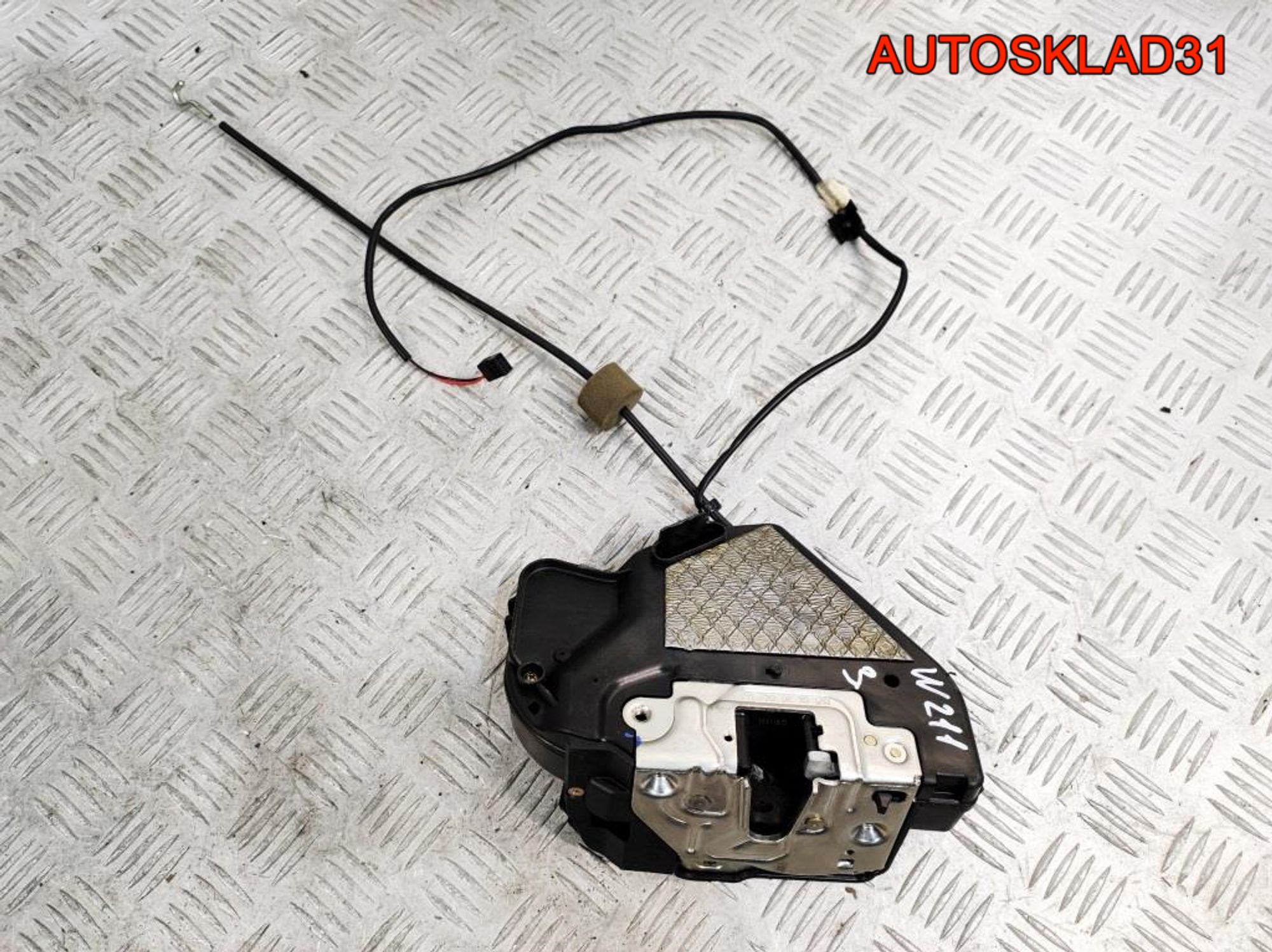 Замок двери задней правой Mercedes W211 A2117300635 - АвтоСклад31.рф - авторазборка контрактные б/у запчасти в г. Белгород Замок двери задней правой Mercedes W211 A2117300635 - АвтоСклад31.рф - авторазборка контрактные б/у запчасти в г. Белгород