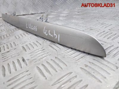 Накладка двери багажника Mercedes W210 A2107400040 - АвтоСклад31.рф - авторазборка контрактные б/у запчасти в г. Белгород