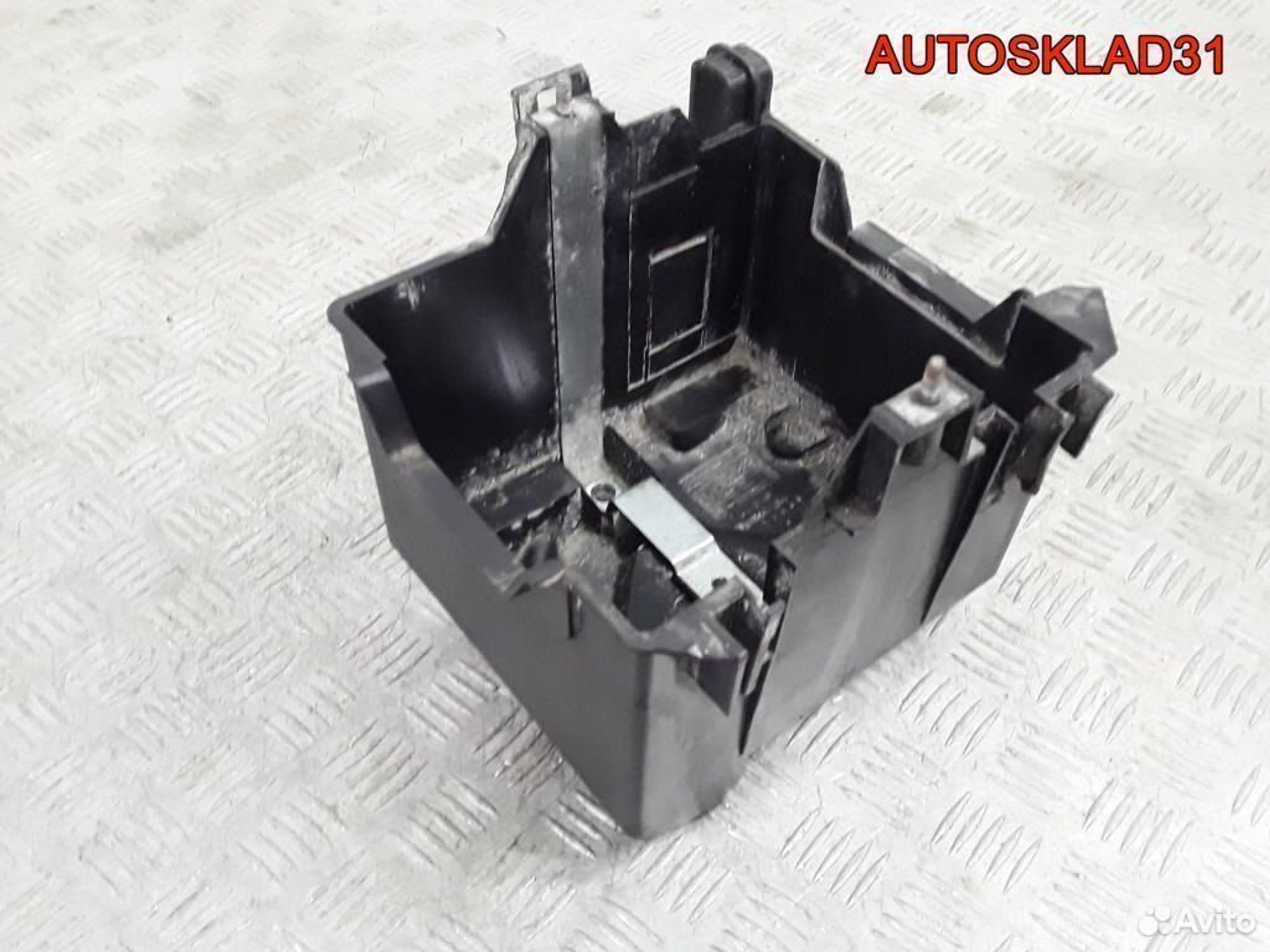 Крепление акб Ford Fusion 2s6t10723ad - АвтоСклад31.рф - авторазборка контрактные б/у запчасти в г. Белгород Крепление акб Ford Fusion 2s6t10723ad - АвтоСклад31.рф - авторазборка контрактные б/у запчасти в г. Белгород