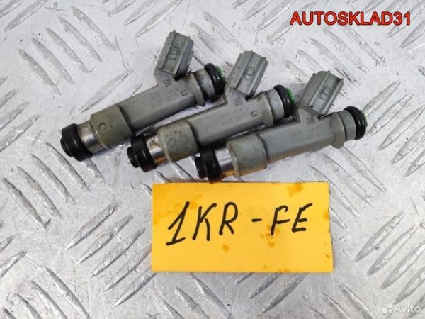 Решетка радиатора Opel Astra J 13300945 - АвтоСклад31.рф - авторазборка контрактные б/у запчасти в г. Белгород