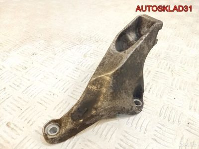 Кронштейн двигателя левый Audi A4 B7 2,0 TDI BRD - АвтоСклад31.рф - авторазборка контрактные б/у запчасти в г. Белгород