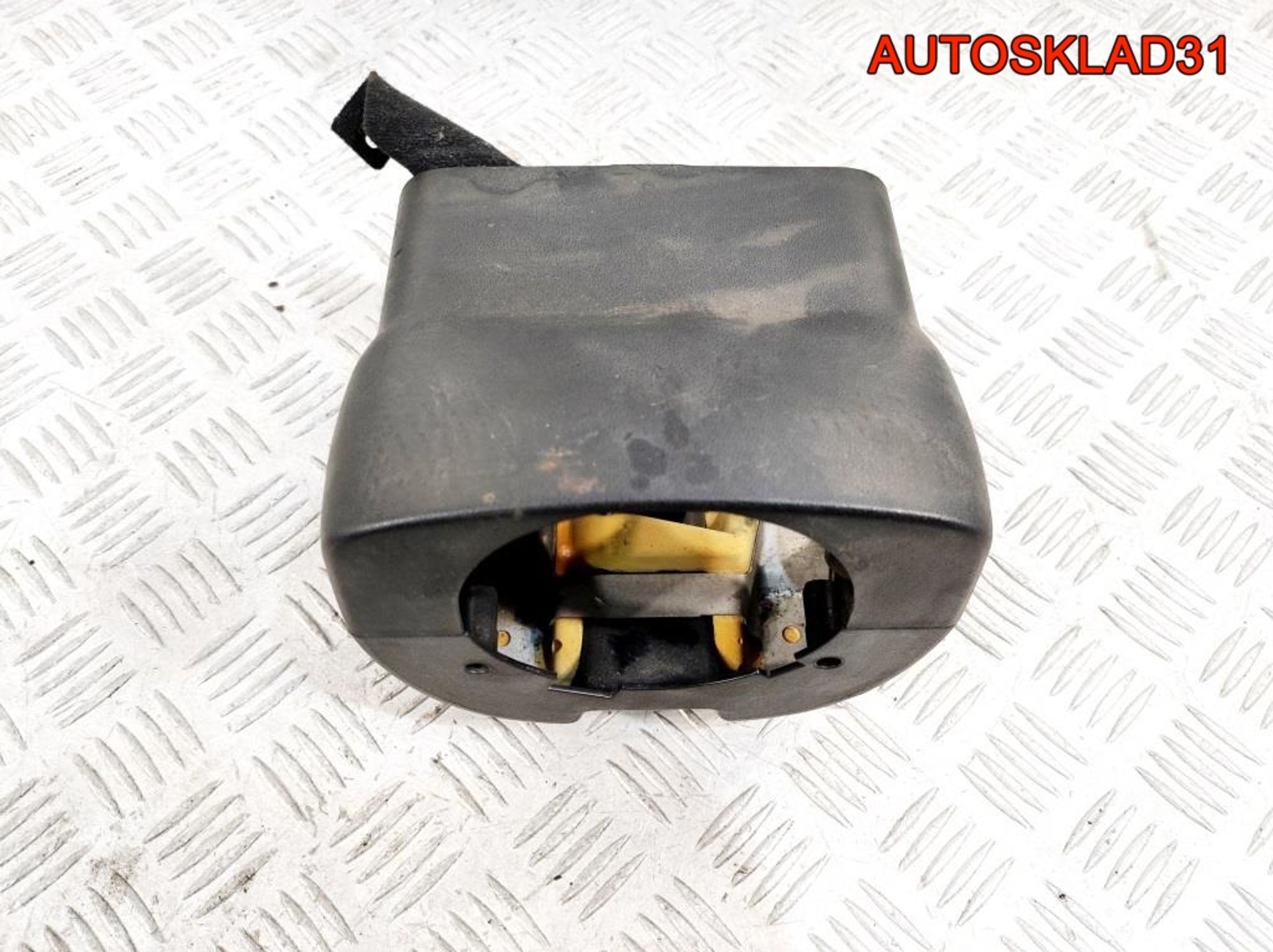 Кожух рулевой колонки Skoda Fabia 1 6Y0953515B - АвтоСклад31.рф - авторазборка контрактные б/у запчасти в г. Белгород Кожух рулевой колонки Skoda Fabia 1 6Y0953515B - АвтоСклад31.рф - авторазборка контрактные б/у запчасти в г. Белгород