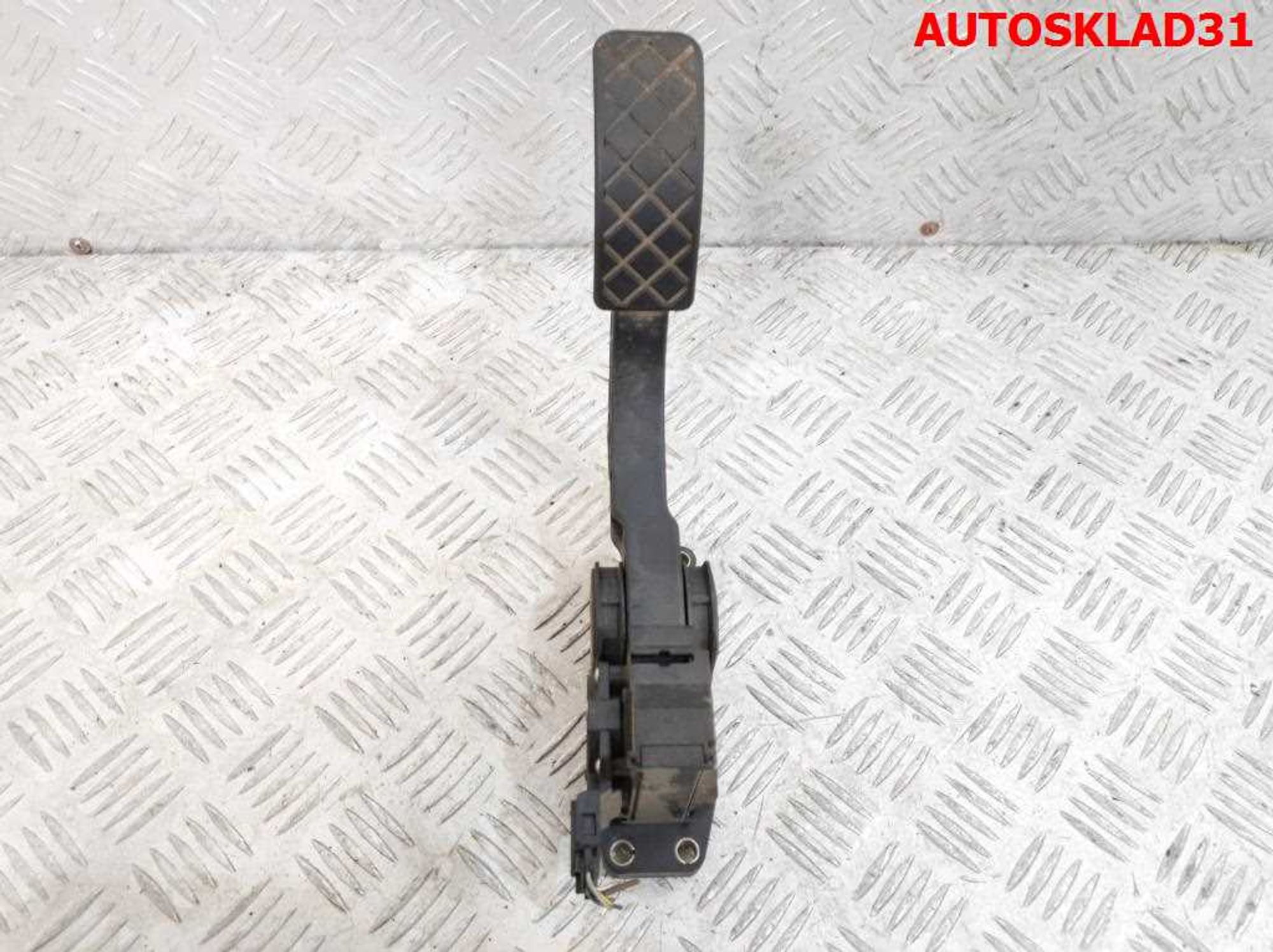 Педаль газа Volkswagen Golf 4 1J1721503K 1,9 Дизель - АвтоСклад31.рф - авторазборка контрактные б/у запчасти в г. Белгород Педаль газа Volkswagen Golf 4 1J1721503K 1,9 Дизель - АвтоСклад31.рф - авторазборка контрактные б/у запчасти в г. Белгород