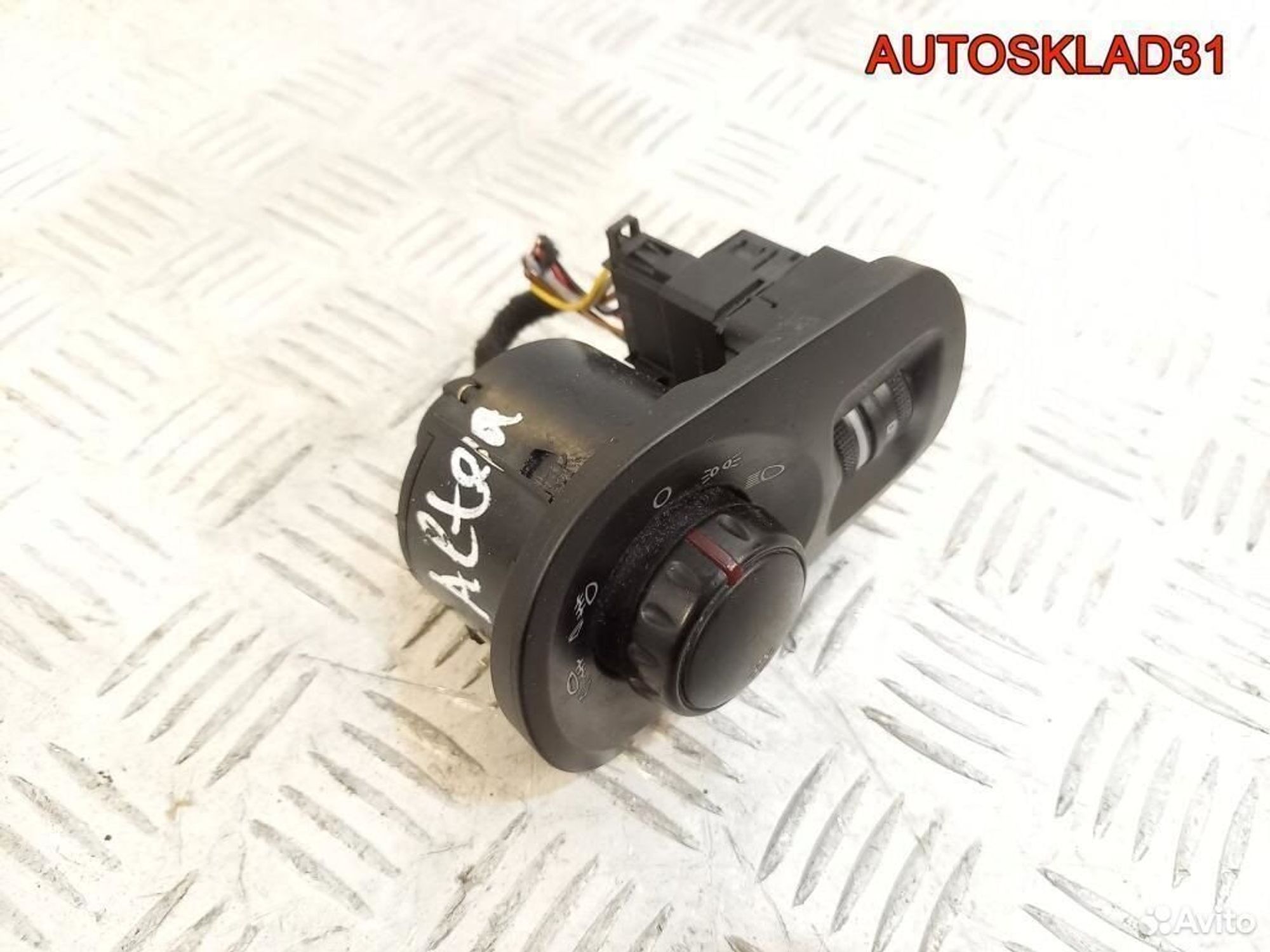 Переключатель света Seat Altea 5P0919094A - АвтоСклад31.рф - авторазборка контрактные б/у запчасти в г. Белгород Переключатель света Seat Altea 5P0919094A - АвтоСклад31.рф - авторазборка контрактные б/у запчасти в г. Белгород