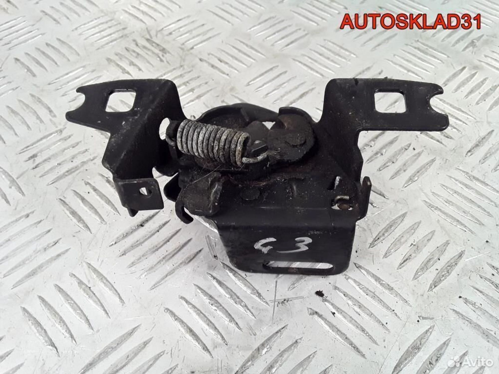 Замок капота Volkswagen Golf 3 1H0823509B - АвтоСклад31.рф - авторазборка контрактные б/у запчасти в г. Белгород Замок капота Volkswagen Golf 3 1H0823509B - АвтоСклад31.рф - авторазборка контрактные б/у запчасти в г. Белгород