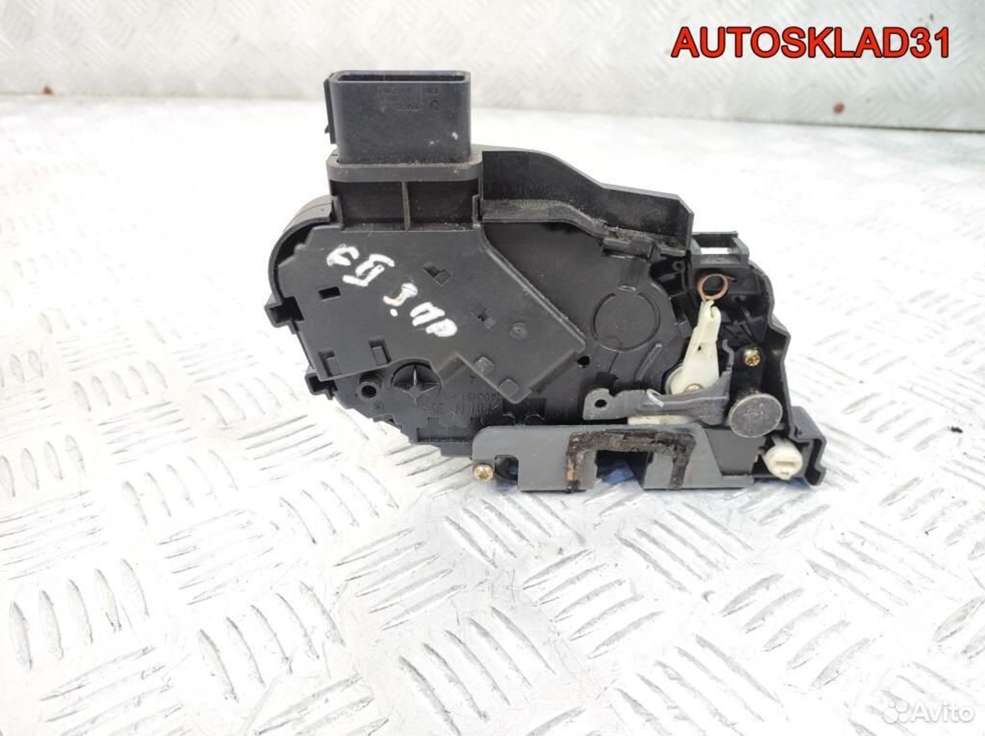 Замок двери задней правой Ford Focus 4M5AR26412EB - АвтоСклад31.рф - авторазборка контрактные б/у запчасти в г. Белгород Замок двери задней правой Ford Focus 4M5AR26412EB - АвтоСклад31.рф - авторазборка контрактные б/у запчасти в г. Белгород