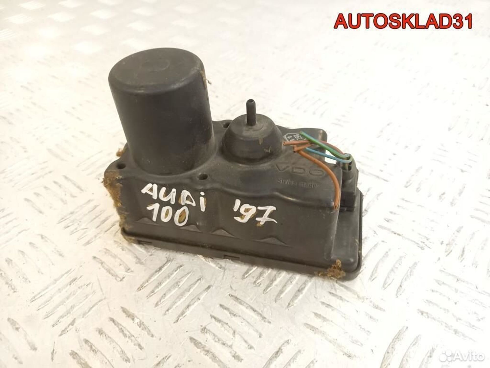 Вакуум центрального замка Audi 100 C3 443862257C - АвтоСклад31.рф - авторазборка контрактные б/у запчасти в г. Белгород Вакуум центрального замка Audi 100 C3 443862257C - АвтоСклад31.рф - авторазборка контрактные б/у запчасти в г. Белгород
