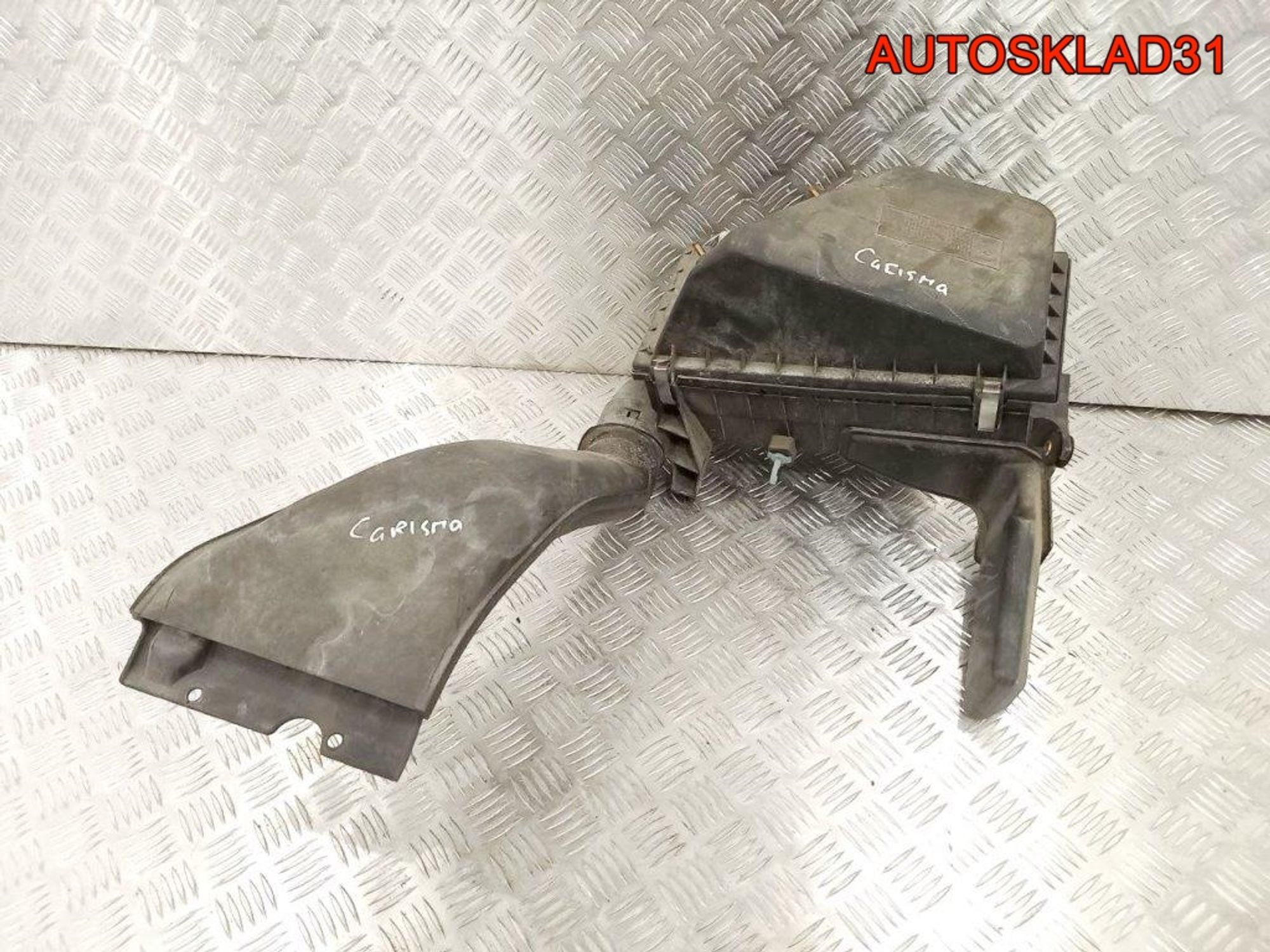 Корпус воздушного фильтра Mitsubishi Carisma 4G93 - АвтоСклад31.рф - авторазборка контрактные б/у запчасти в г. Белгород Корпус воздушного фильтра Mitsubishi Carisma 4G93 - АвтоСклад31.рф - авторазборка контрактные б/у запчасти в г. Белгород